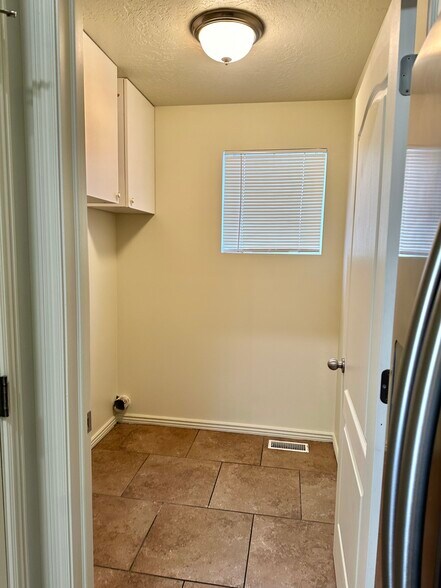Building Photo - 1186 N 3020 W
