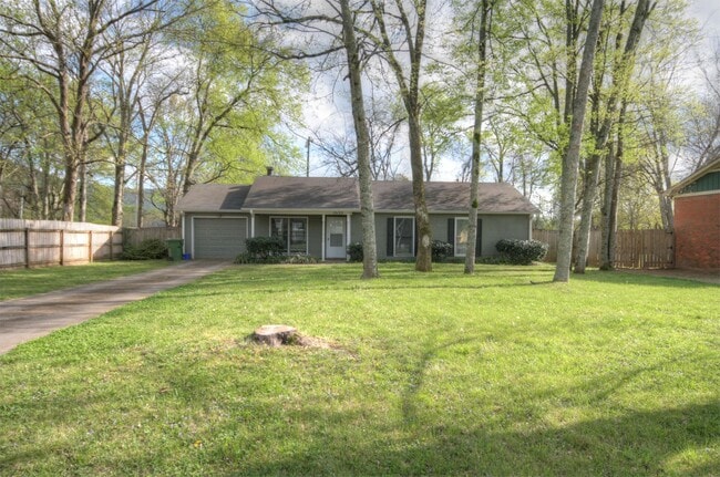 Building Photo - 15125 Balsam Dr SE