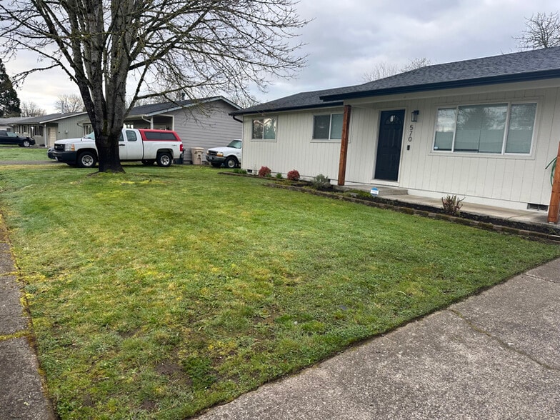 Building Photo - 570 15th St