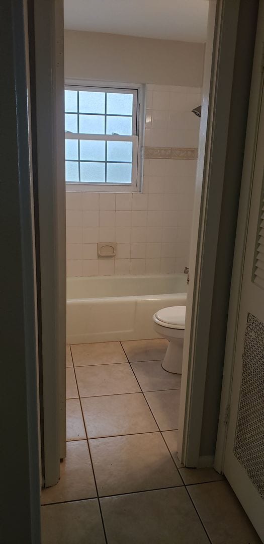 Building Photo - Cozy 2nd floor condo by Lake Underhill