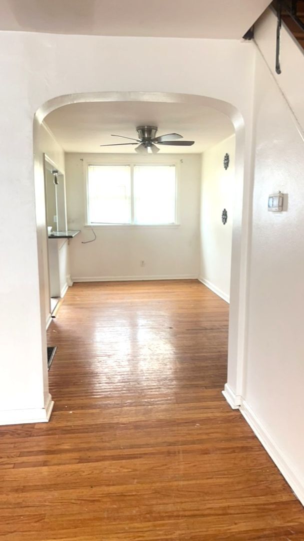 Building Photo - Stunning 3-Bedroom Townhome in East Oak Lane! Available NOW!