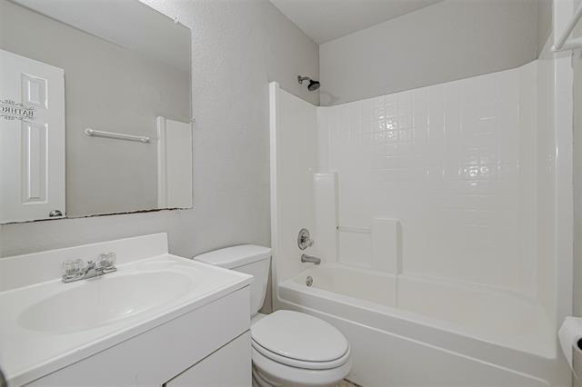 Building Photo - 214 Joshua Blvd