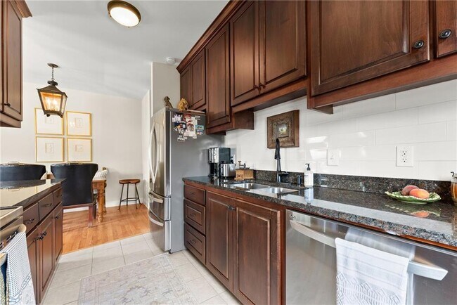 Building Photo - 2507 Terrace View NW