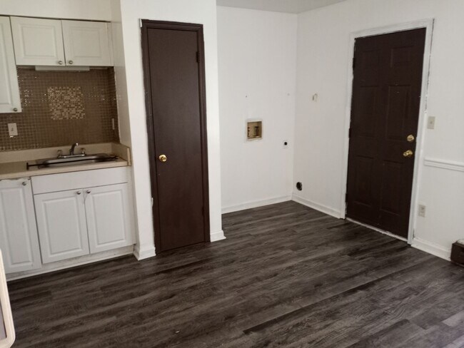 Building Photo - 3406 Tait Terrace