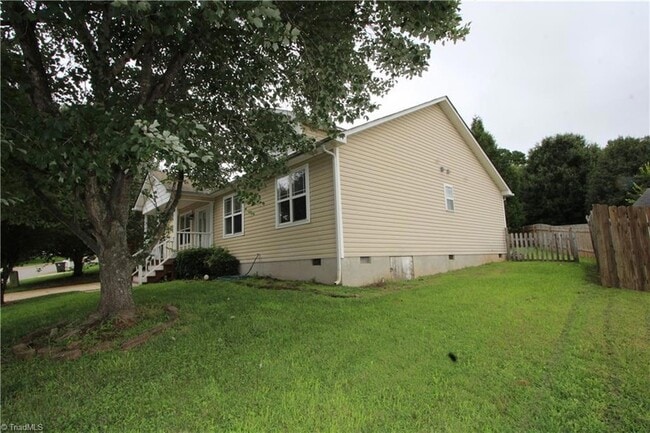 Building Photo - 485 Mae Stone Dr