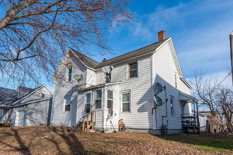 Building Photo - 205 Helgerson St