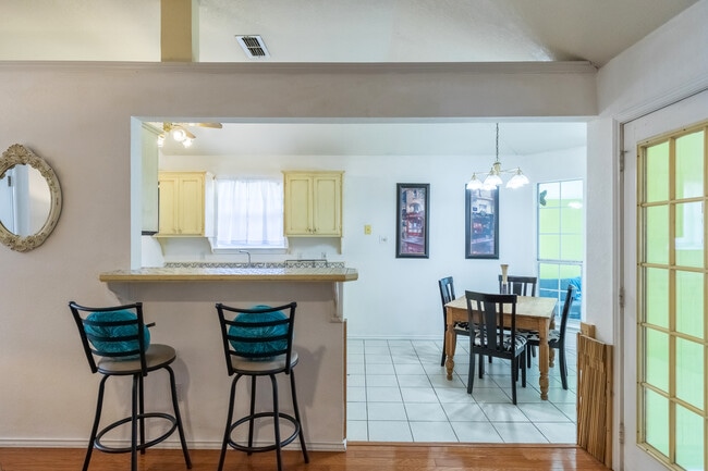 Building Photo - 5072 Big Sky Dr