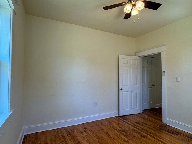 Building Photo - 1014 Hamilton Ave