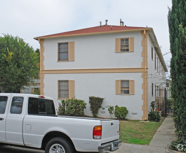 Building Photo - 2022 S Holt Ave