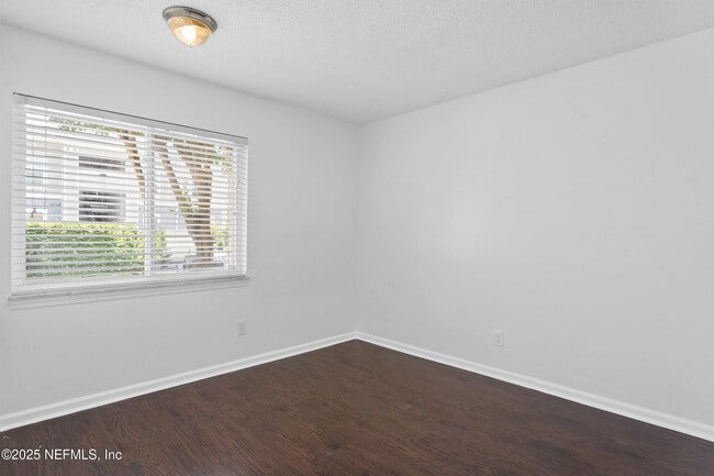 Building Photo - 6552 La Mirada Dr E