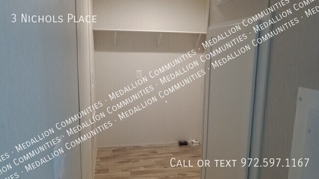 Building Photo - 3 Nichols Pl