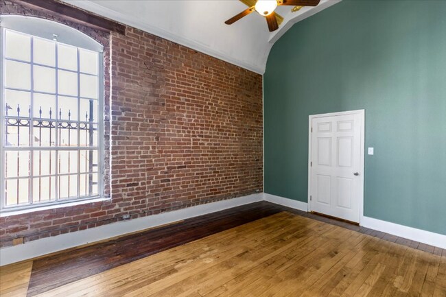 Building Photo - 2111 Postoffice St