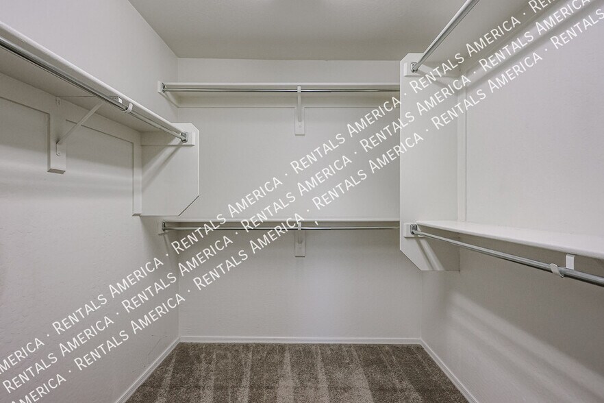 Building Photo - 270 N Scott Dr