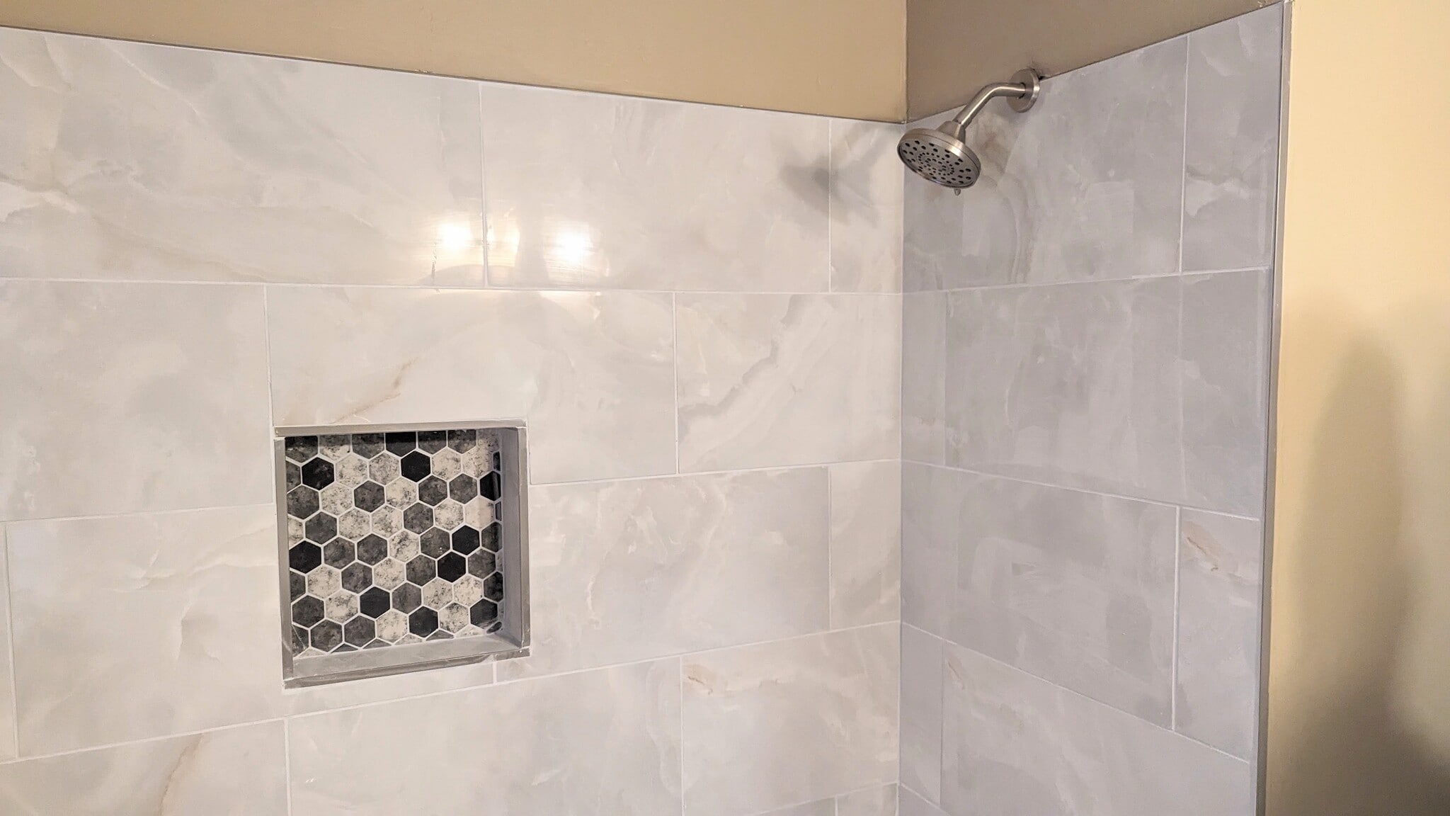 Building Photo - 5042 Mardel Ave