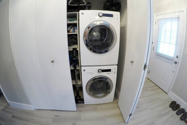 Building Photo - 4302 Brigadoon Cir