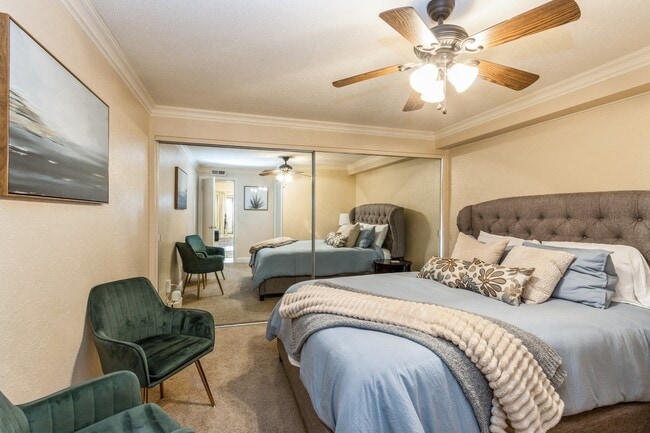 Building Photo - 1111 W 46th St