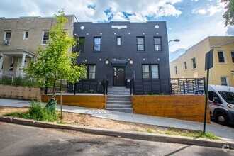 Building Photo - Amazing 2 BR/1 BA Apartment in Trinidad!