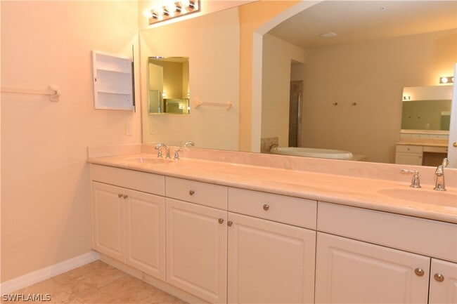 Building Photo - 21572 Baccarat Ln