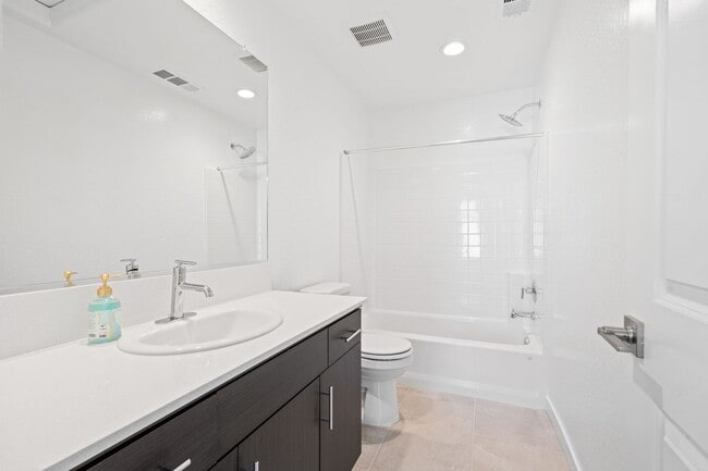 Building Photo - Brand New 3 Bedroom Home with Solar!