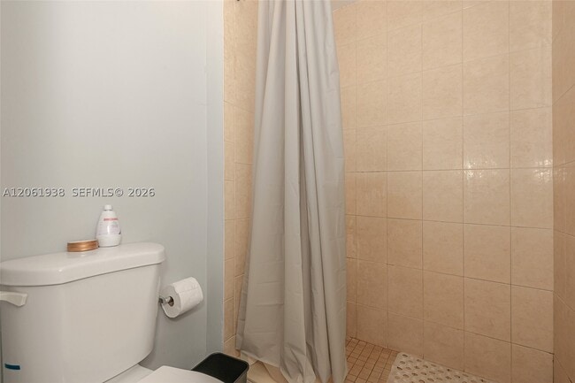 Building Photo - 6768 SW 39th St