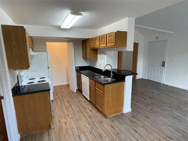 Building Photo - 8739 NW 39th St
