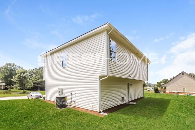 Building Photo - 175 Chimney Ridge Ln