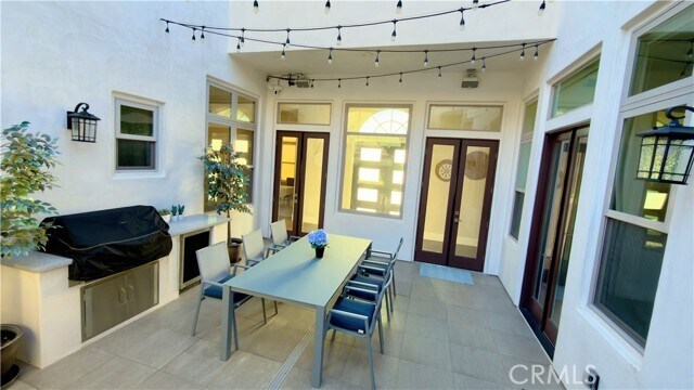 Building Photo - 75 Marbella