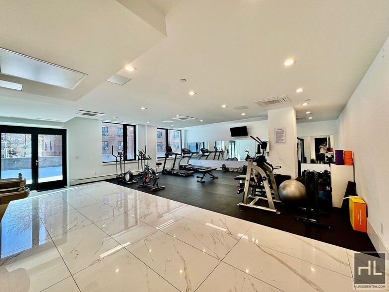 Building Photo - Stunning 1 bedroom in Riverdale