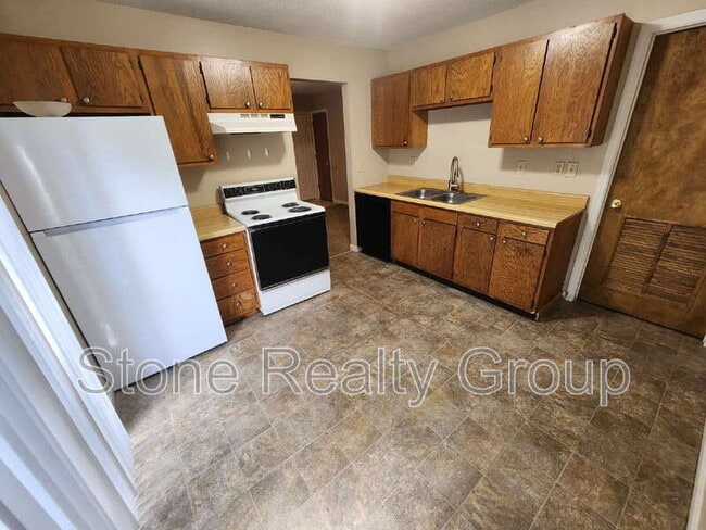 Building Photo - 2478 E Clayton Dr