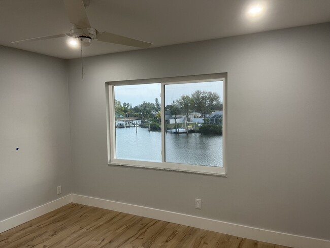 Building Photo - 662 Yardarm Dr