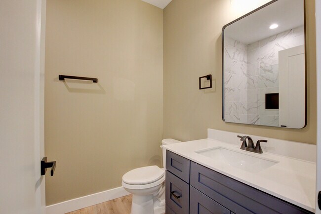 Building Photo - 102 Rosenwald St