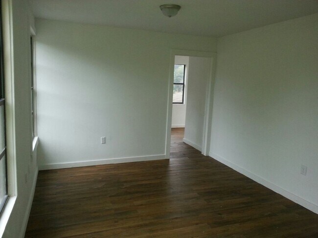 Building Photo - 28 Lake Eustis Crossing RES 738