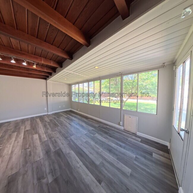 Building Photo - 4025 Terracina Dr