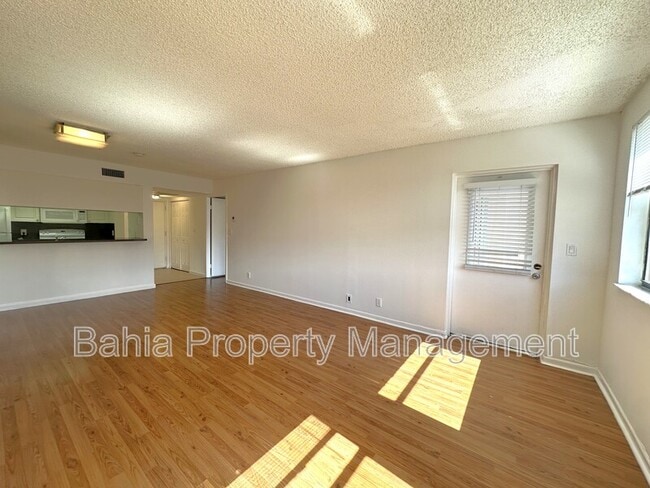 Building Photo - 8160 Geneva Ct