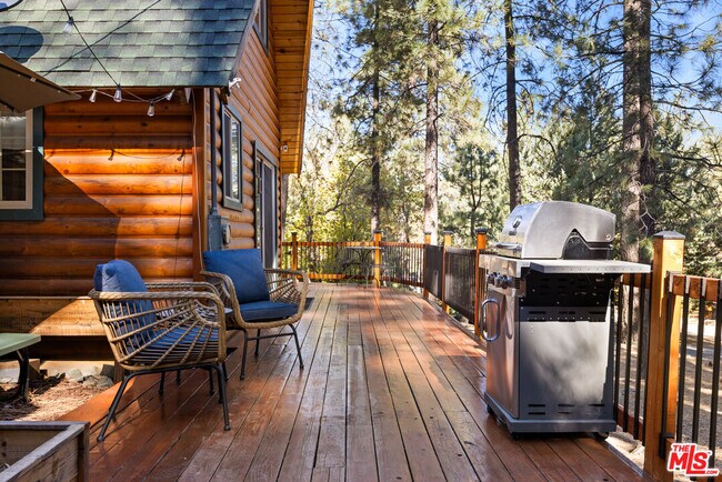 Building Photo - 959 Quail Rd