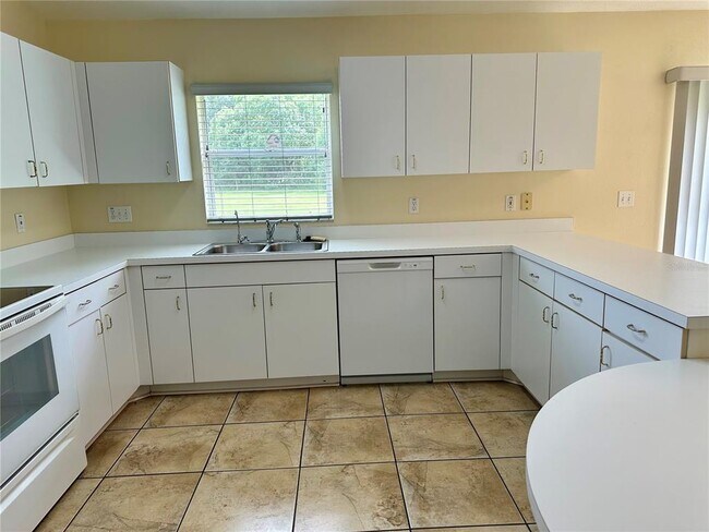 Building Photo - 4416 Redcoat Dr