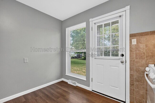 Building Photo - 9991 Fox Hall Ct