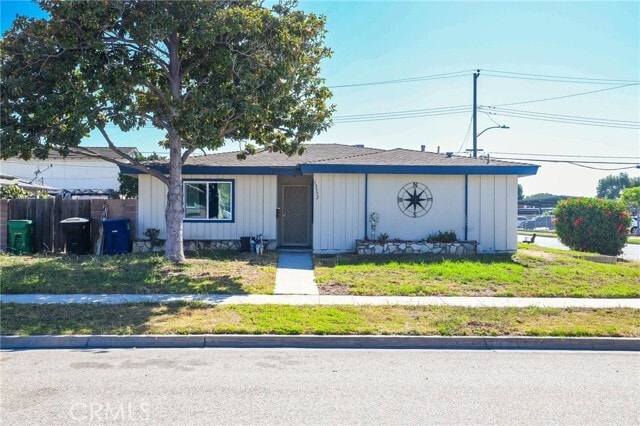 Primary Photo - 13352 Barney St