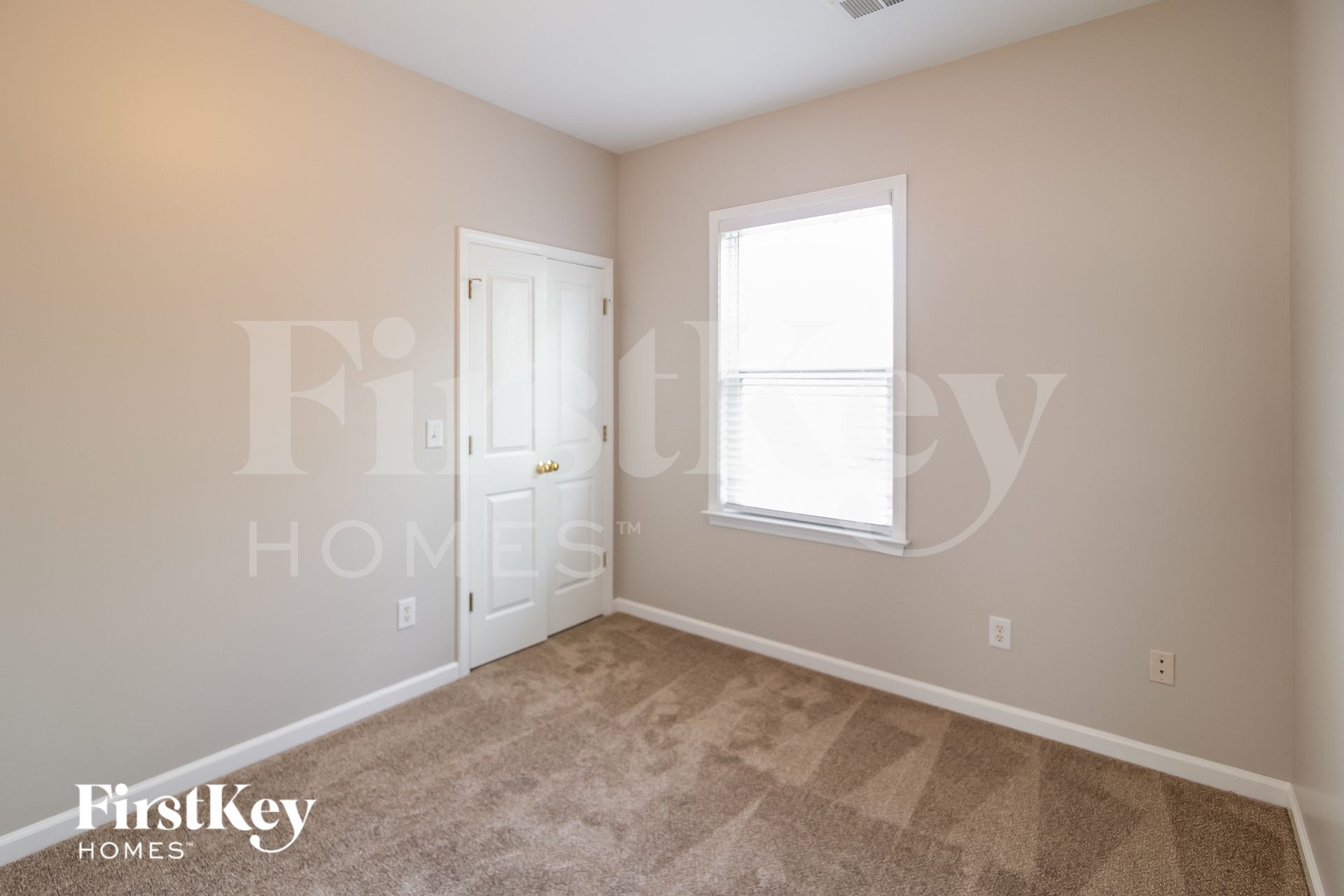 Building Photo - 216 Pimpernel St