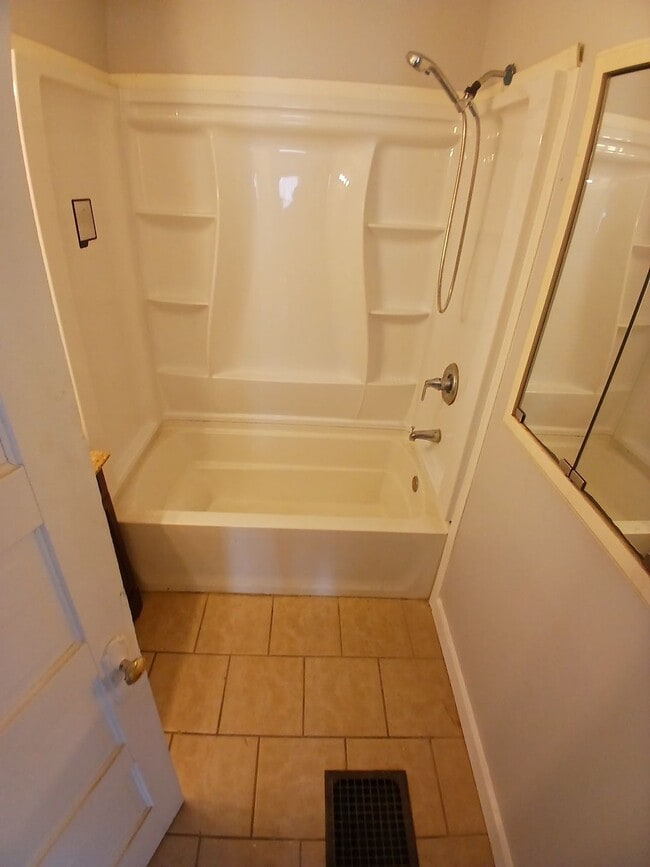 Building Photo - 1516 Price St