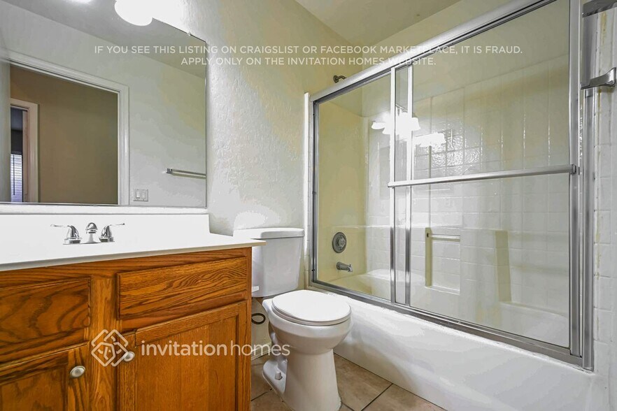 Building Photo - 9025 W Avalon Dr