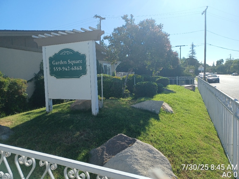 Primary Photo - 212 W Dakota Ave