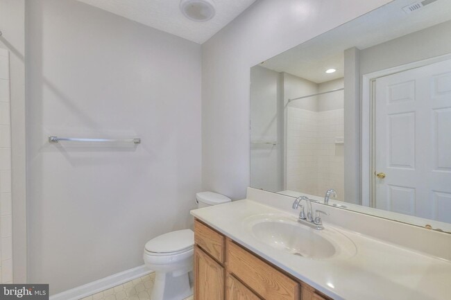 Building Photo - 27 Cutter Cove Ct