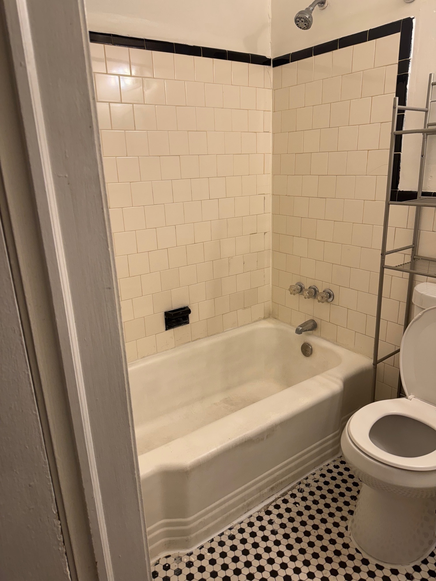 Building Photo - 1422 Dartmouth Ave