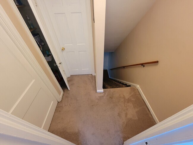 Building Photo - 450 Linden Ave