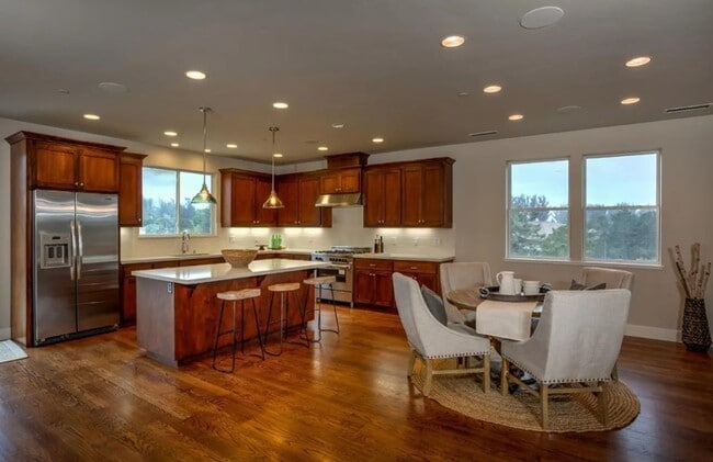 Building Photo - Modern Country Home in Petaluma – 4 Bed, 3.5 Bath | 2,753 Sq. Ft | Available December 15th