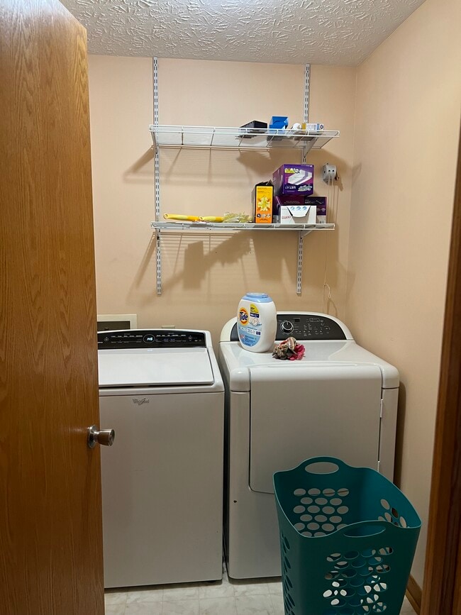 Wash room - 2546 OH-60