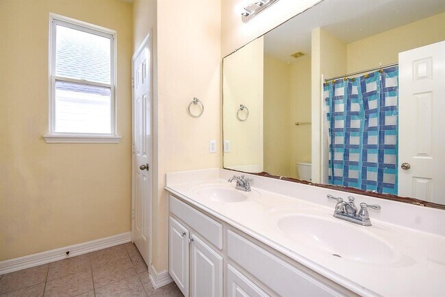 Building Photo - 20907 Avery Cove Ln
