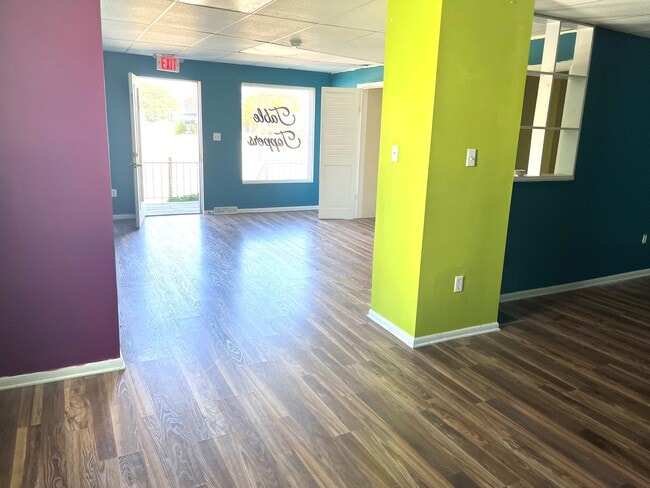 Building Photo - 821 W 26th St