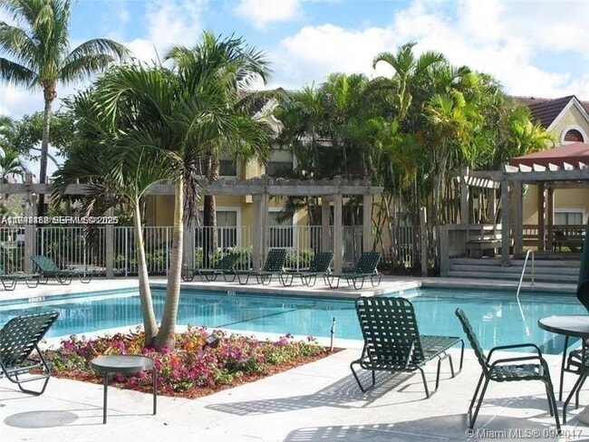 Building Photo - 15650 SW 105th Ln